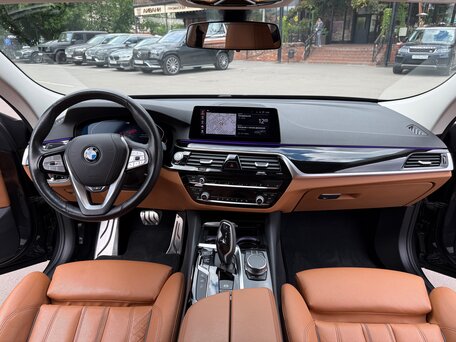 2019 BMW 6 серии Gran Turismo 630d xDrive IV (G32), серый, 5400000 рублей, вид 2