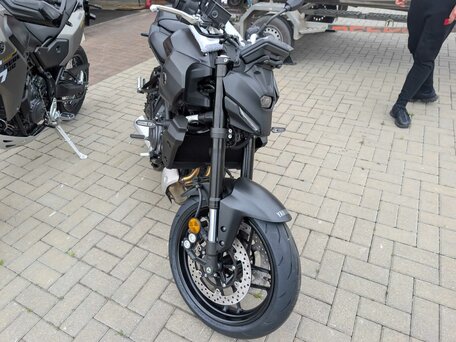 2026 Yamaha MT-07 (FZ-07), чёрный, 1299000 рублей, вид 3