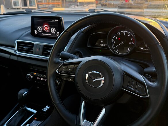 2016 Mazda Axela III Рестайлинг, красный, 1500000 рублей - вид 10