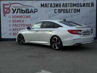 2021 Honda Accord X Рестайлинг, белый, 2930000 рублей, вид 4