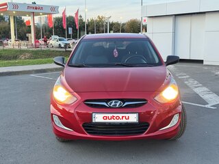 2012 Hyundai Solaris I, красный, 750000 рублей, вид 3