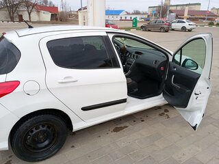 2012 Peugeot 308 I Рестайлинг, белый, 500000 рублей, вид 4