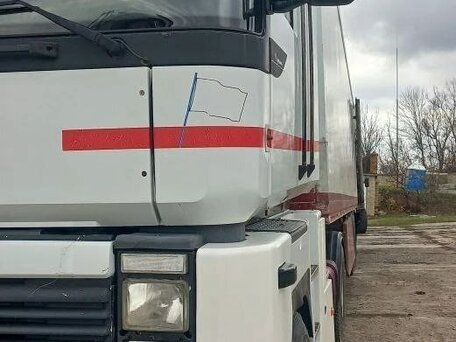 1999 Renault Magnum, белый, 1500000 рублей, вид 3