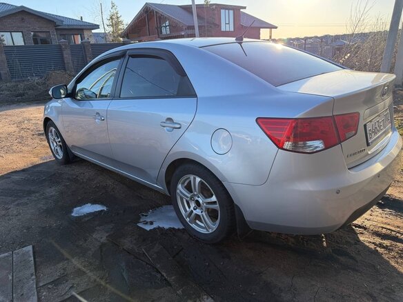 2009 Kia Cerato 4-speed II, серебристый, 1000000 рублей - вид 5