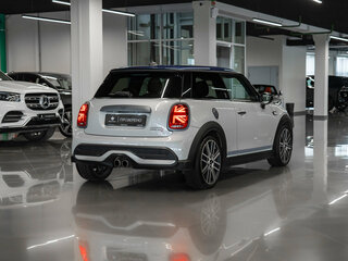 2022 Mini Hatch Cooper S III (F55/F56) Рестайлинг 2, серый, 3860000 рублей, вид 4