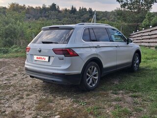 2017 Volkswagen Tiguan II, белый, 2350000 рублей, вид 2