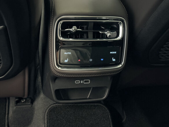 2026 Geely Monjaro (Xingyue L) I Рестайлинг 2 (China Market), чёрный, 4185000 рублей - вид 19