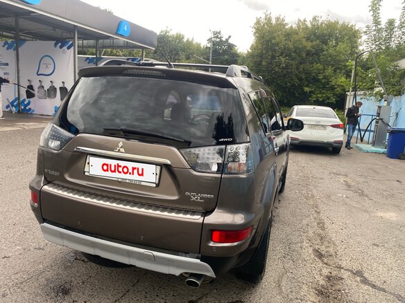 2011 Mitsubishi Outlander II Рестайлинг, коричневый - вид 9
