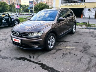 2017 Volkswagen Tiguan II, коричневый, 2350000 рублей, вид 1
