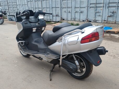 2005 Suzuki Burgman (SkyWave) 650, серебристый, 319000 рублей, вид 3