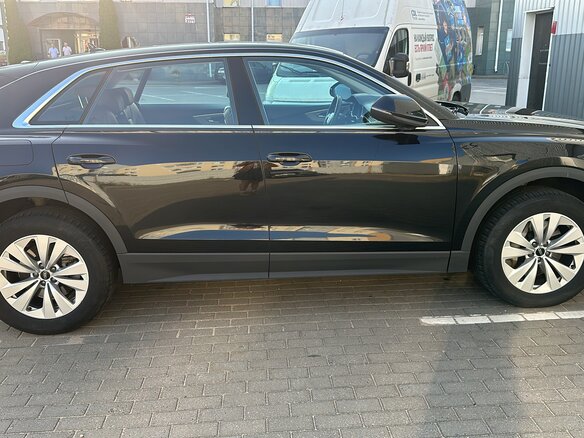 2022 Audi Q8 55 TFSI I (4M), чёрный, 6172000 рублей - вид 5