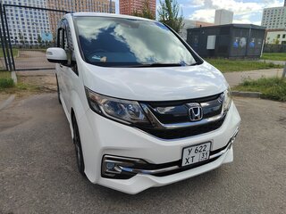 2017 Honda Stepwgn Spada V, белый, 1590000 рублей, вид 4
