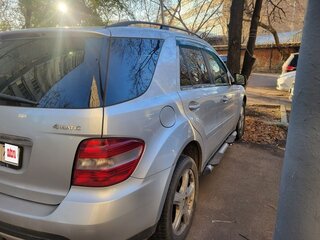 2006 Mercedes-Benz M-Класс 320 II (W164), серебристый, 1150000 рублей, вид 2