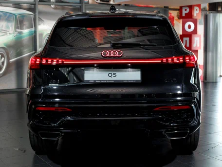 2026 Audi Q5 L III (GU), чёрный, 6600000 рублей, вид 5