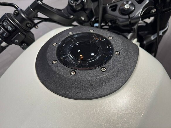 2019 Harley-Davidson FXDR 114, белый, 2099000 рублей - вид 9