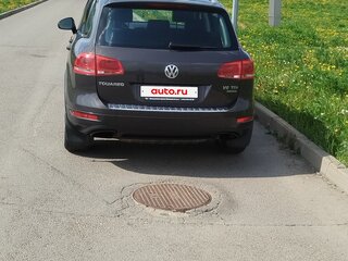 2012 Volkswagen Touareg II, чёрный, 1690000 рублей, вид 4