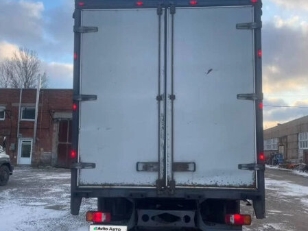 2010 Mercedes-Benz Atego, белый, 3200000 рублей, вид 3