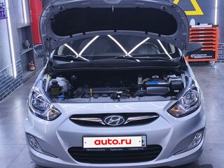 2014 Hyundai Solaris I, серебристый, 780000 рублей, вид 2