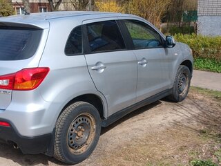 2011 Mitsubishi ASX I, серебристый, 900000 рублей, вид 2