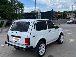 1999 Lada (ВАЗ) 2121 (4x4) I Рестайлинг, белый, 400000 рублей, вид 3