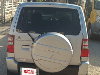 2010 Mitsubishi Pajero Mini II, серебристый, 670000 рублей, вид 3
