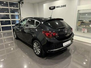2014 Opel Astra J Рестайлинг, чёрный, 840000 рублей, вид 2