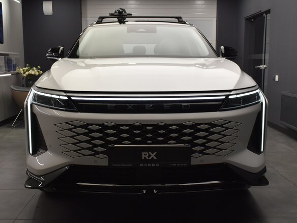 2025 Exeed RX, белый, 4890000 рублей - вид 4