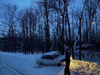 2004 Lada (ВАЗ) 2105, белый, 52000 рублей, вид 3