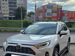 2020 Toyota RAV4 V (XA50), белый, 3900000 рублей, вид 1