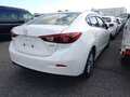 2018 Mazda Axela III Рестайлинг, белый, 1100000 рублей - вид 4