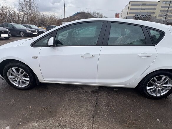 2010 Opel Astra J, белый, 700000 рублей - вид 6