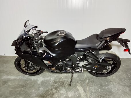 2024 Kawasaki ZX-6 Ninja, чёрный, 1199000 рублей, вид 1
