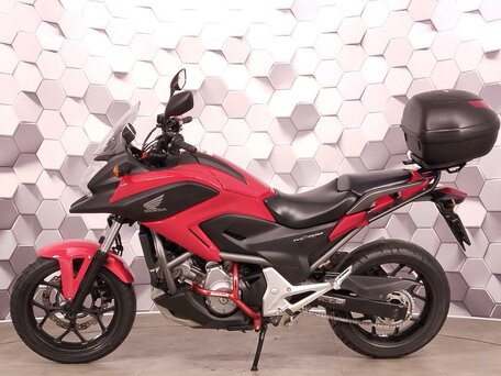 2013 Honda NC 700X, красный, 677000 рублей, вид 4