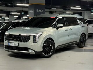2025 Kia Carnival IV Рестайлинг, серебристый, 6900000 рублей, вид 1