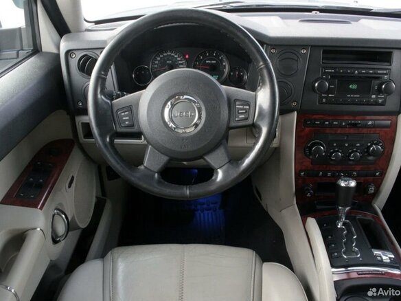 2006 Jeep Commander, серый, 1470000 рублей - вид 5