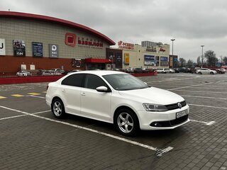 2013 Volkswagen Jetta VI, белый, 950000 рублей, вид 1