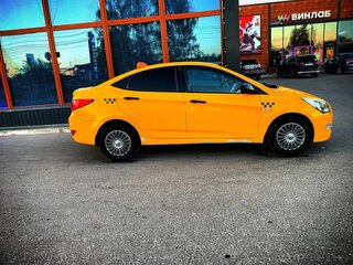 2014 Hyundai Solaris I, жёлтый, 425000 рублей, вид 2