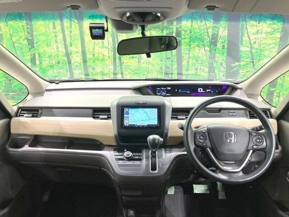 2019 Honda Freed II, белый, 1350000 рублей - вид 7