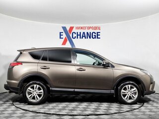 2017 Toyota RAV4 IV (XA40) Рестайлинг, коричневый, 2148000 рублей, вид 4