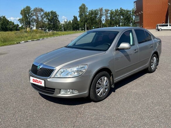 2013 Skoda Octavia II (A5) Рестайлинг, серебристый, 970000 рублей