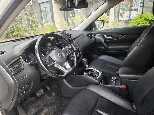 2019 Nissan X-Trail III Рестайлинг, белый, 2100000 рублей - вид 9