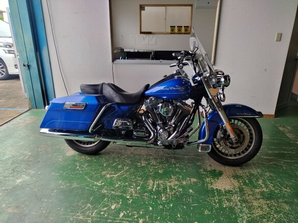 2010 Harley-Davidson Road King, синий, 740000 рублей