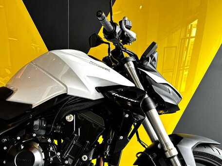 2026 Honda CB 1000 Hornet, белый, 1690000 рублей, вид 2