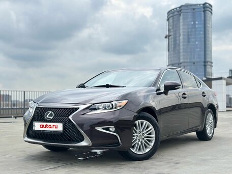 Lexus ES VI