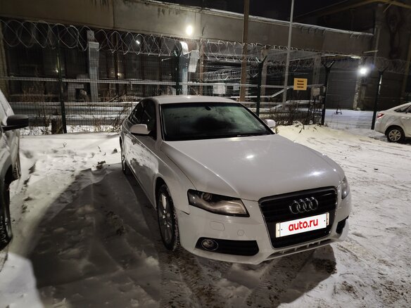 2010 Audi A4 IV (B8), белый, 850000 рублей - вид 6