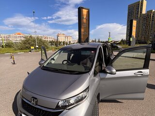 2020 Honda Freed II Рестайлинг, серый, 1700000 рублей, вид 2