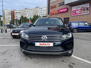 2016 Volkswagen Touareg II Рестайлинг, синий, 3050000 рублей, вид 1