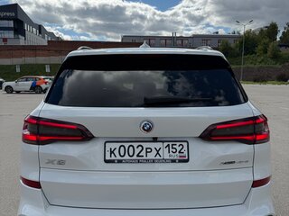 2022 BMW X5 45e IV (G05/G18), белый, 9415000 рублей, вид 2