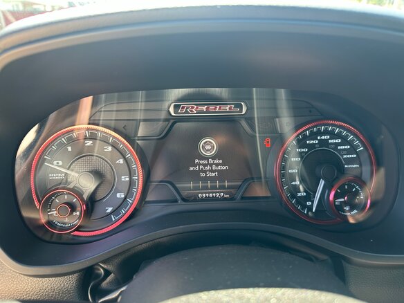 2022 Ram 1500 Quad Cab V, чёрный, 8600000 рублей - вид 8