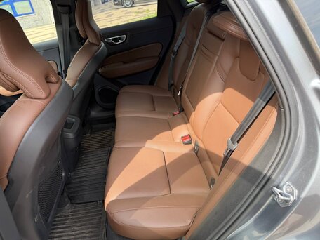 2021 Volvo XC60 II, серый, 3680000 рублей, вид 5